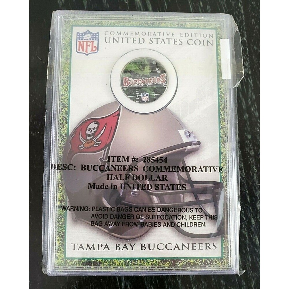 TAMPA BAY BUCCANEERS Field NFL Colorized JFK Kennedy Half Dollar US Coin NEW